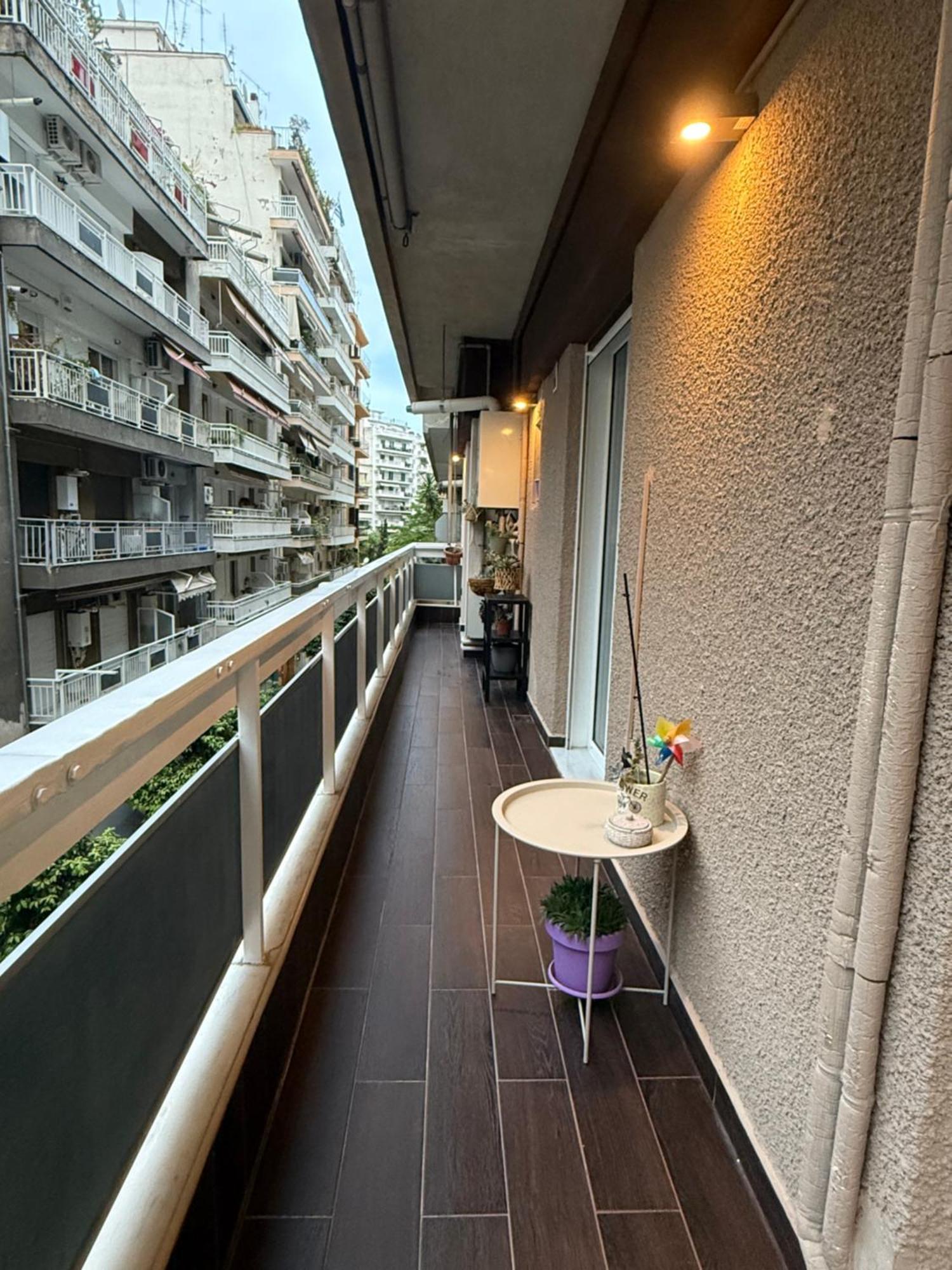 Aphrodites House Upon White Tower Apartment